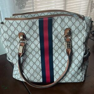 Tommy Hilfigure Shoulder Bag